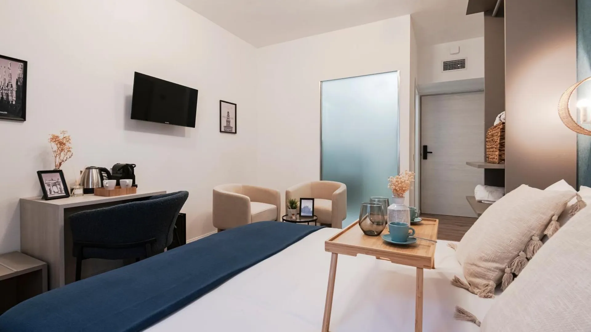 Hotel Easylife - Suite In Centrale Milán