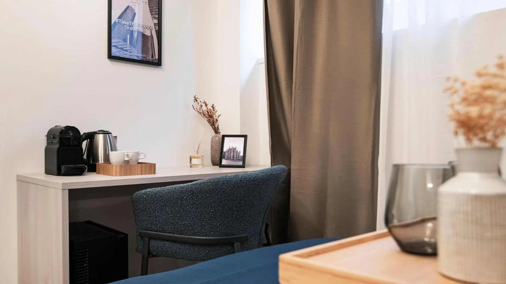Hotel Easylife - Suite In Centrale Milan