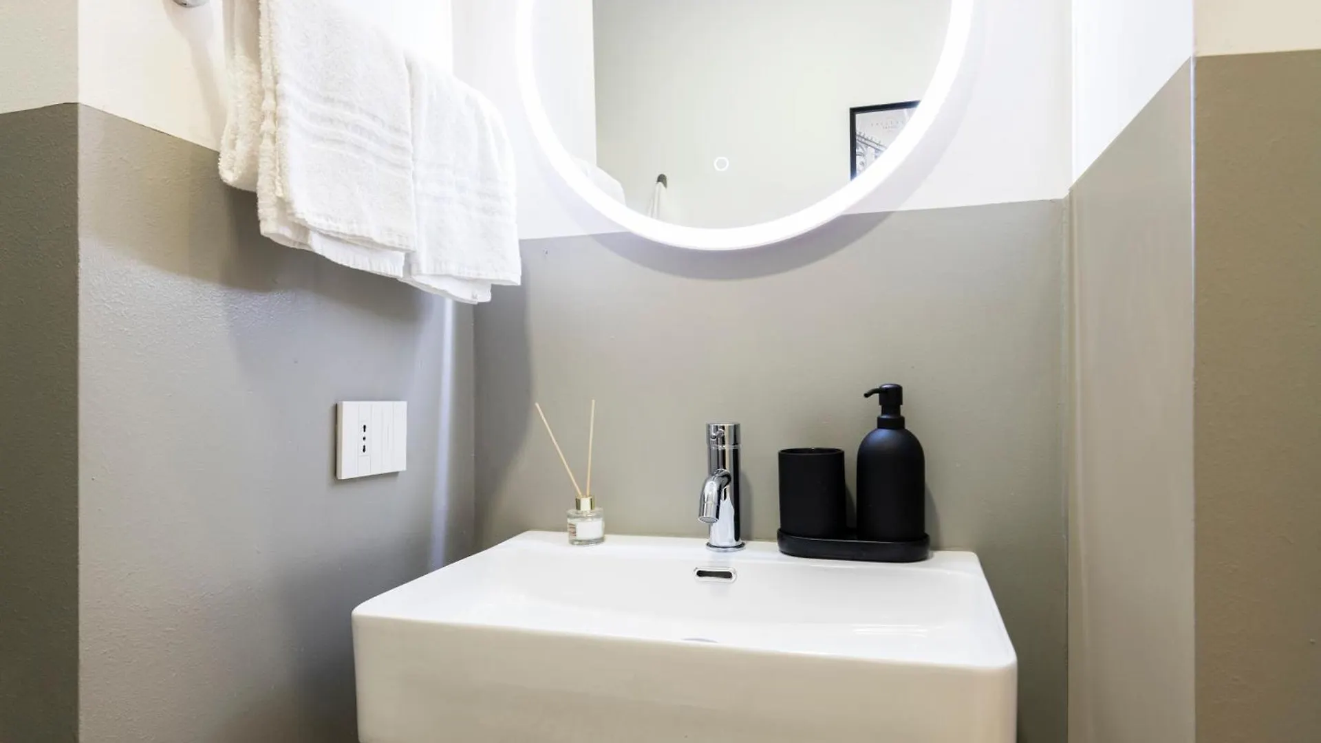 Easylife - Suite In Centrale Milan Italy