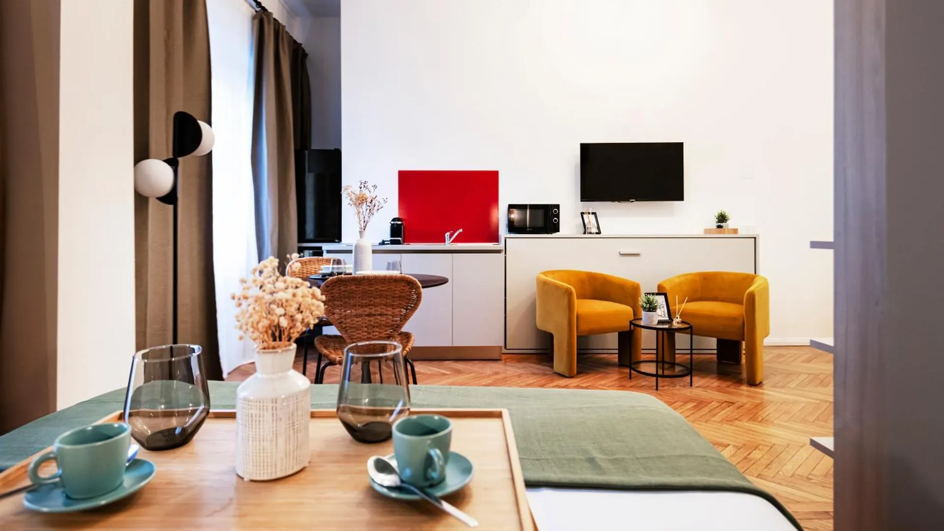 Hotel Easylife - Suite In Centrale Milán