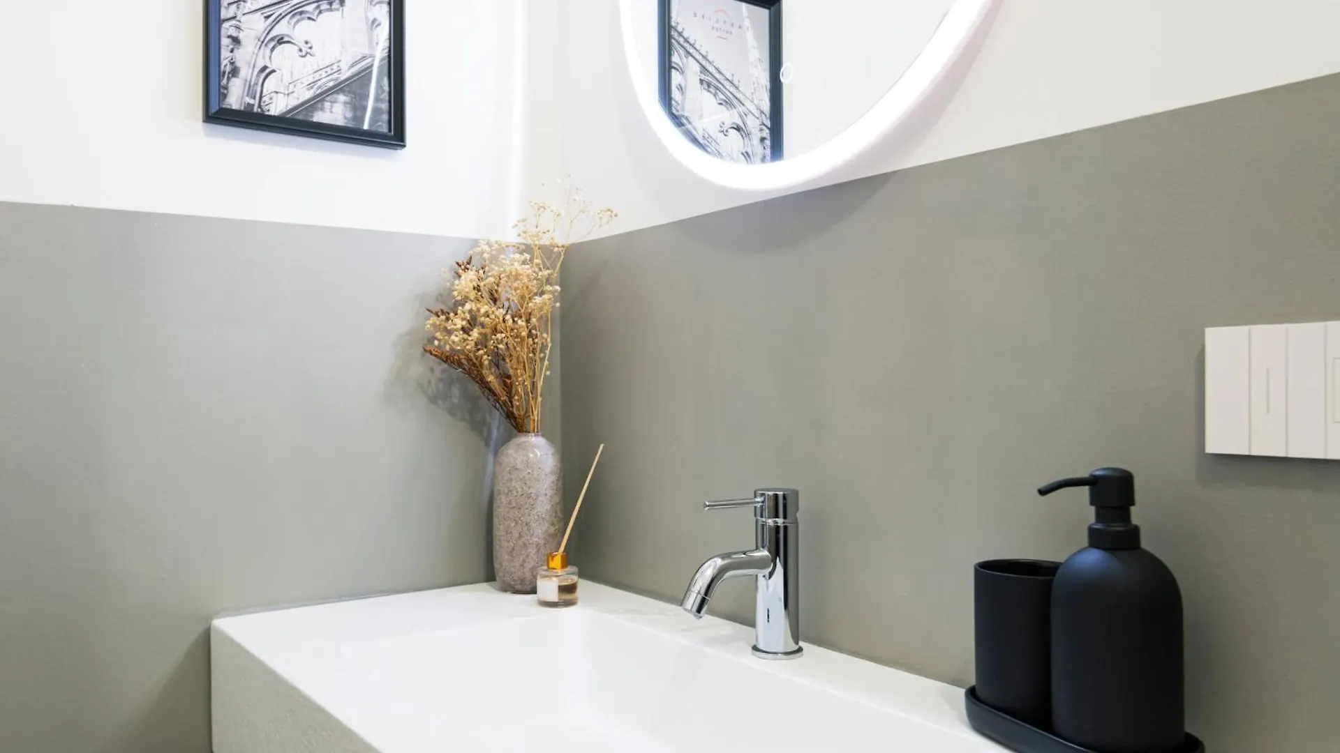 Easylife - Suite In Centrale Milan Hotel