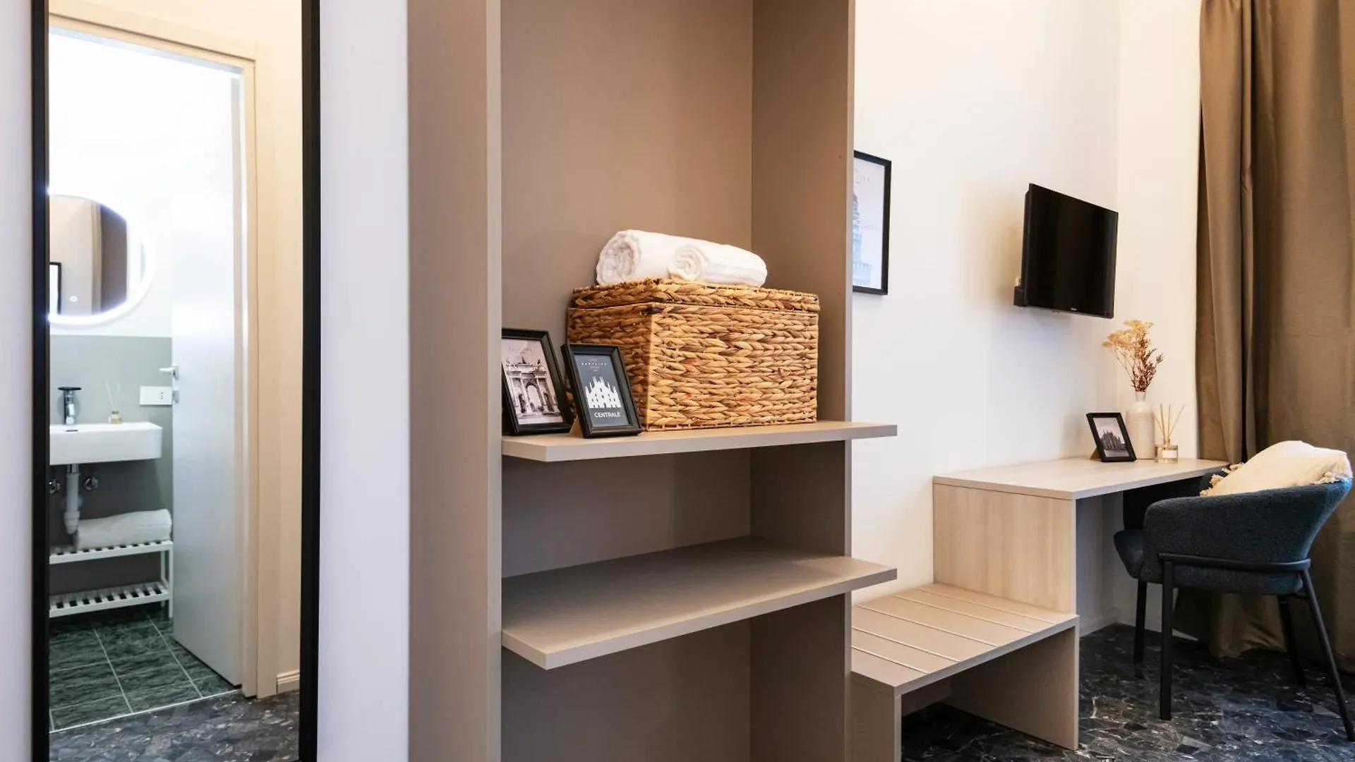 Easylife - Suite In Centrale Milan Hotel