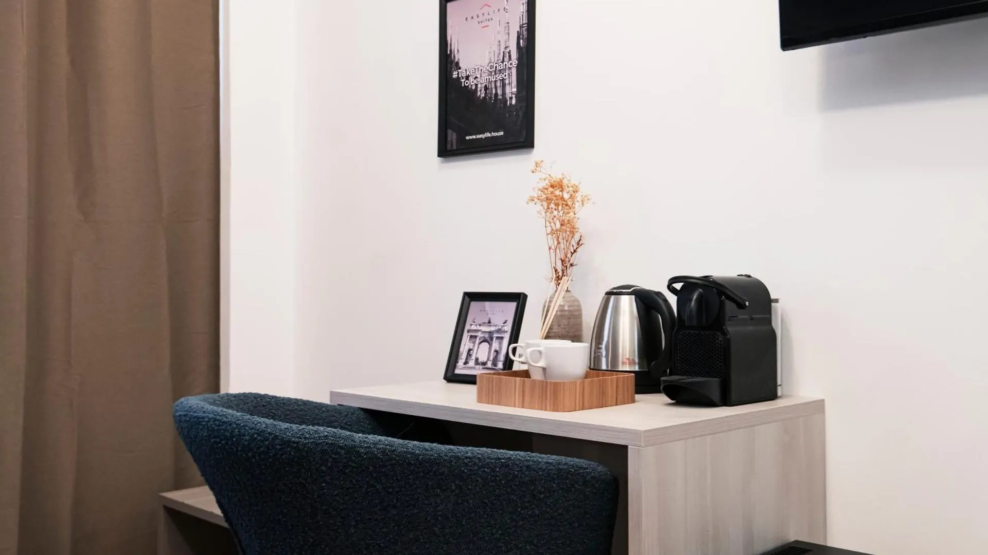 Hotel Easylife - Suite In Centrale Milan Italy