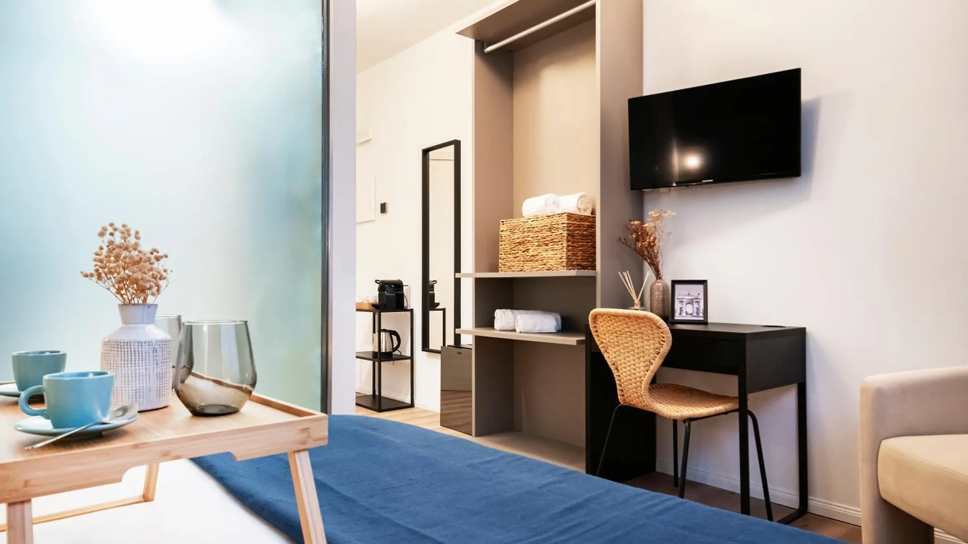 Easylife - Suite In Centrale Milan 0*,
