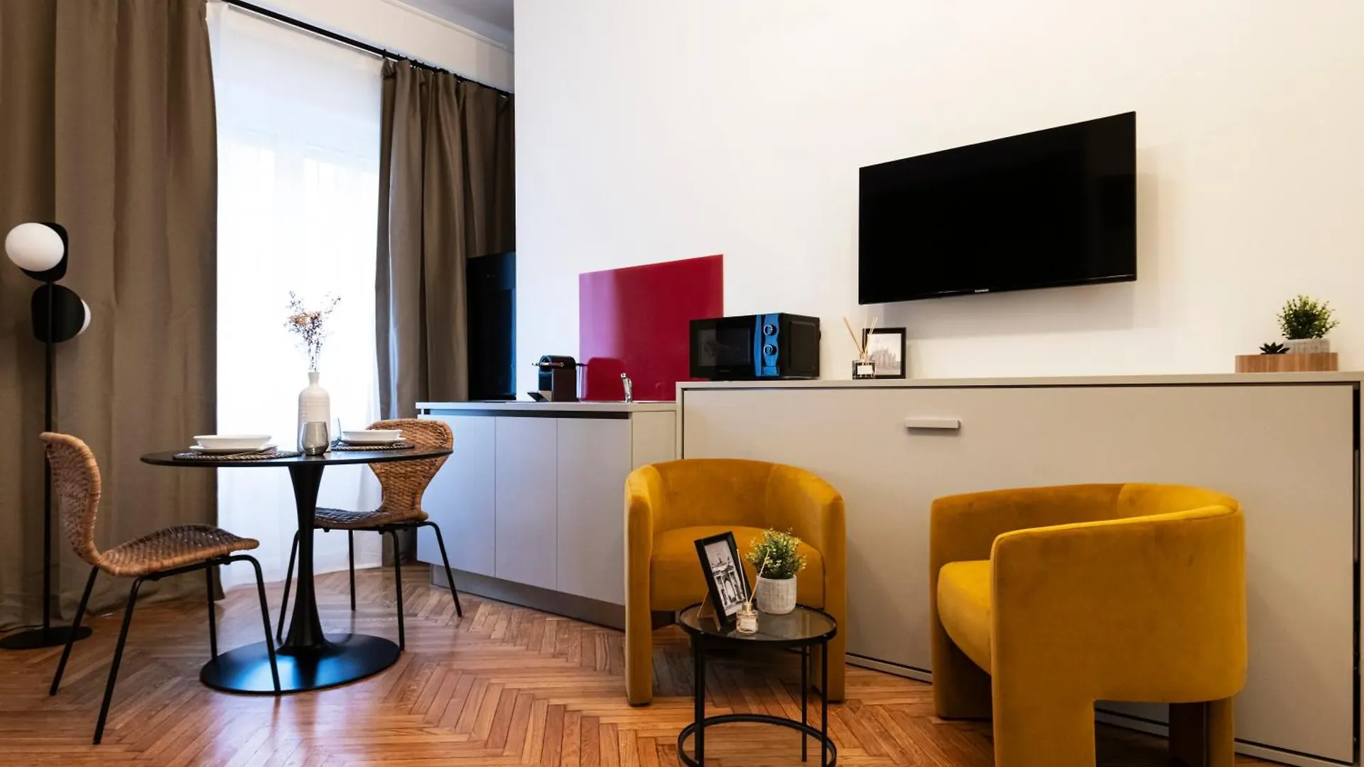 Easylife - Suite In Centrale Milan 0*,  Italy