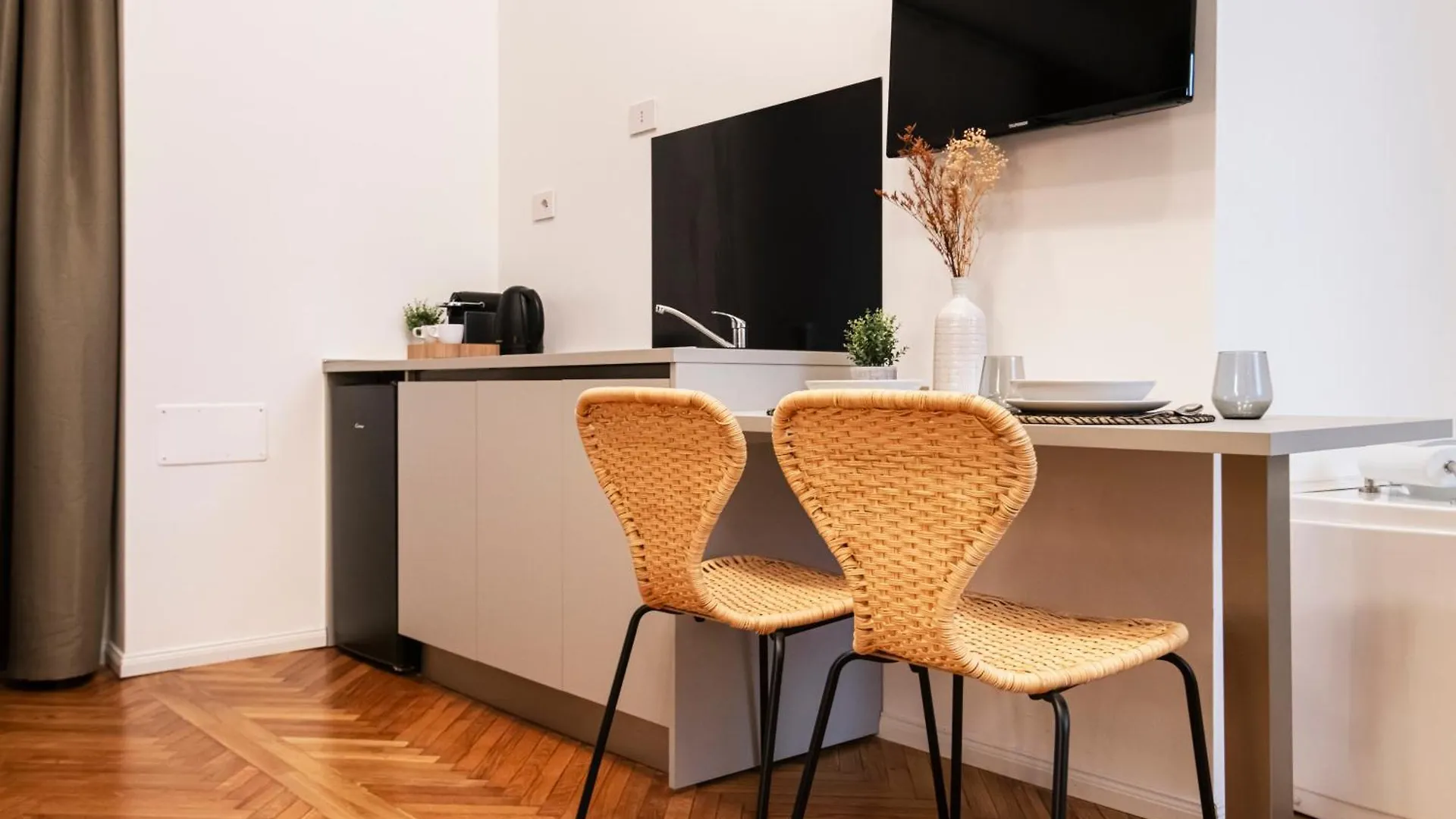 Easylife - Suite In Centrale Milan Hotel
