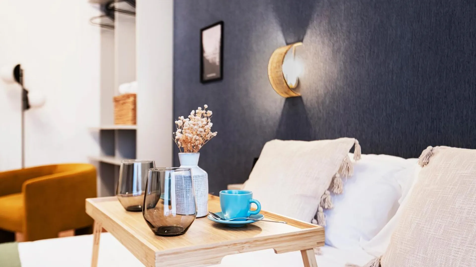 Hotel Easylife - Suite In Centrale Milan