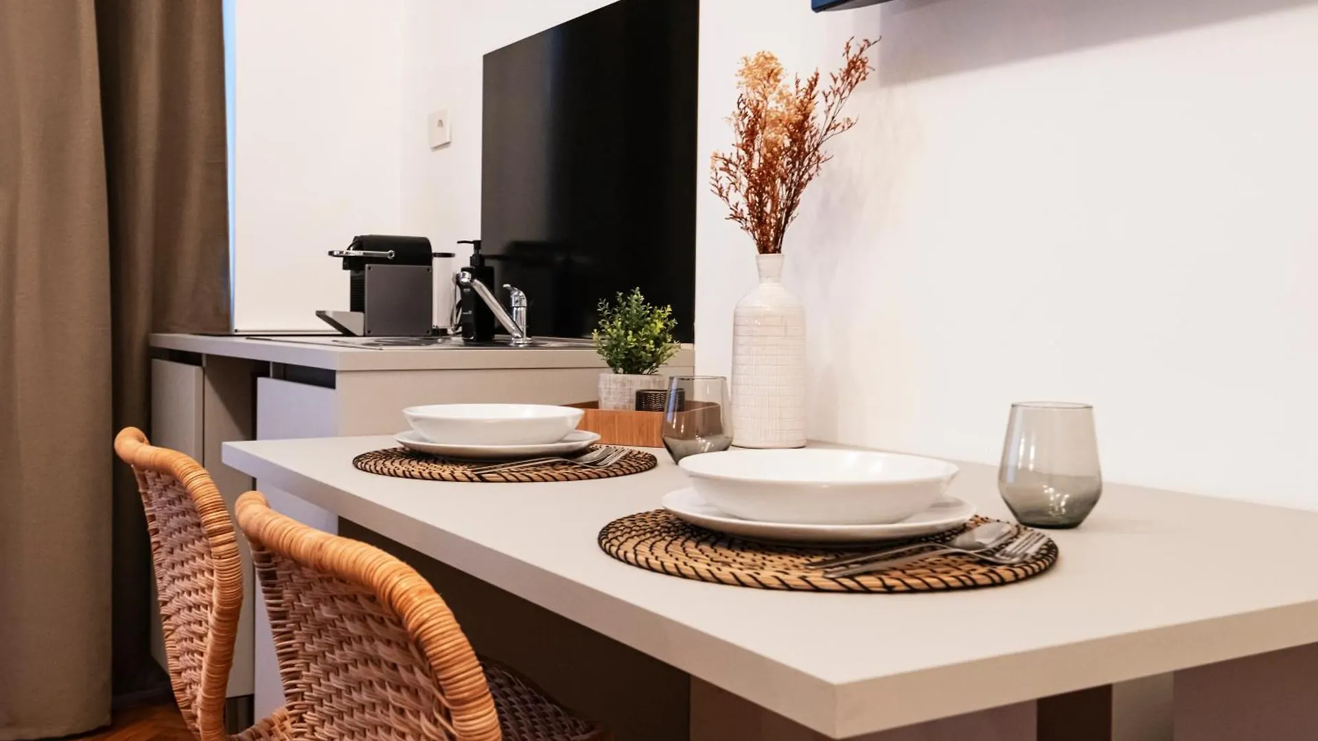 Easylife - Suite In Centrale Milan 0*,  Italy